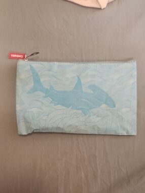 Emirates toiletries zip Pouch with Hammerhead Shark